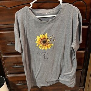 Sunflower Graphic Gray Women's Tee